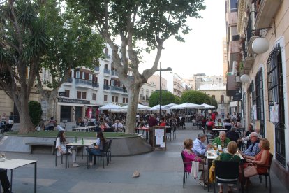 Terrazas de la hostelería de la Plaza Marqués de Heredia.