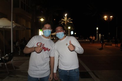 El uso de la mascarilla se impone en el Paseo Marítimo.