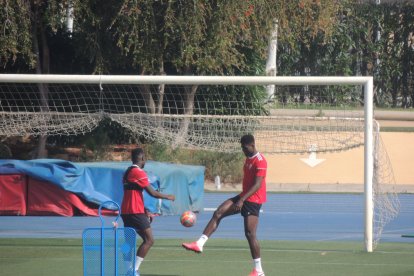 Appiah y Valentine James.