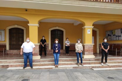 Gádor se une al minuto de silencio por las víctimas de la Covid 19.