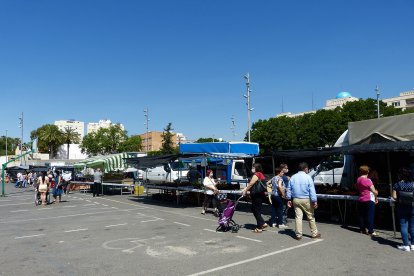 Mercadillo de la Bola Azul.