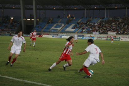 Ortiz Bernal en una acción del partido.
