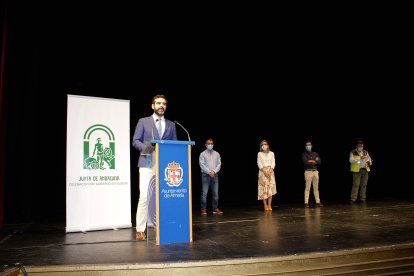 El alcalde de Almería, Ramón Fernández-Pacheco, durante su intervención.