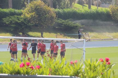 Javi Agenjo con el equipo que jugó ante Las Palmas.