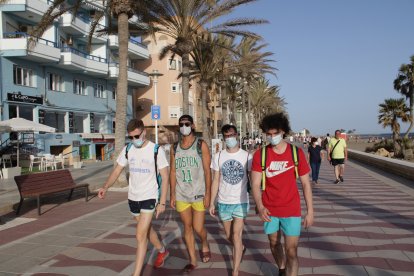 Atípica noche de San Juan marcada por el coronavirus.