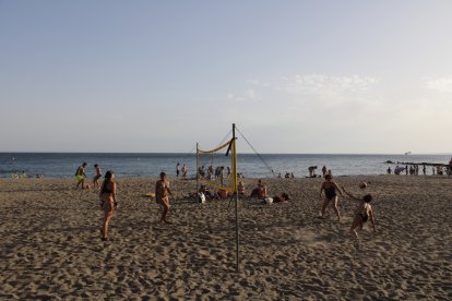 Atípica noche de San Juan marcada por el coronavirus.