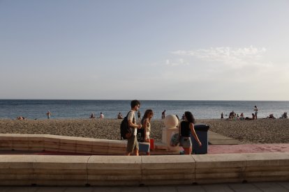 Atípica noche de San Juan marcada por el coronavirus.