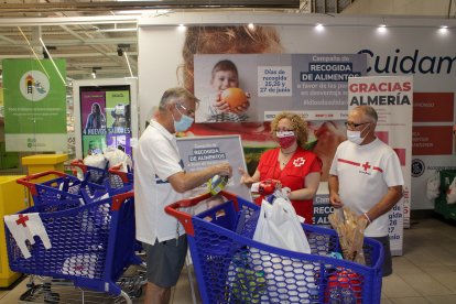 Participantes en la campaña solidaria.