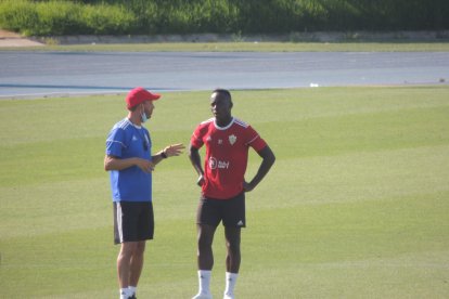 Nandinho con Appiah.