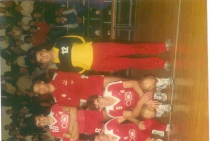 En la temporada 1981-82 ya jugaban en pabellón cubierto.