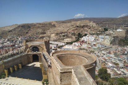 Vista hacia el barrio de Pescadería-La Chanca desde el punto más alto de la Alcazaba