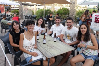 Fiesta de Los40 y Náutica, en la Plaza del Mar de El Toyo.