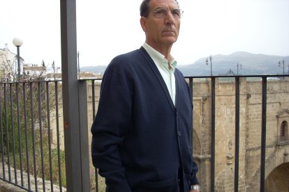 Pose militar de Cabo Gastador.