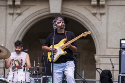 La banda almeriense Compro Oro en los conciertos de Cooltural Fest en la Plaza de la Constitución.