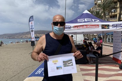 Rafael consigue un premio para disfrutar en pareja de la Casa Cuevas del Tio Tobas.