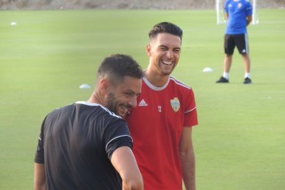 René y Juan Ibiza sonríen.