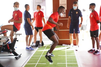 José Gómes habla con Corpas.