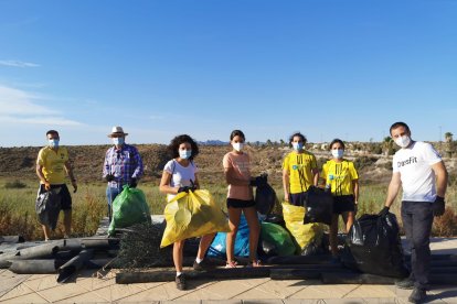 El Club de Atletismo del Sur Este y la Asociación Salvemos el Salar de los Canos han organizado la jornada.