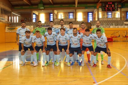 La formación celeste va tomando forma.