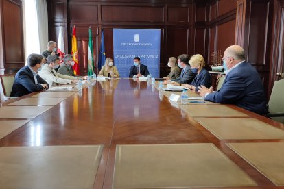 Marifrán Carazo visita la Diputación Provincia de Almería.