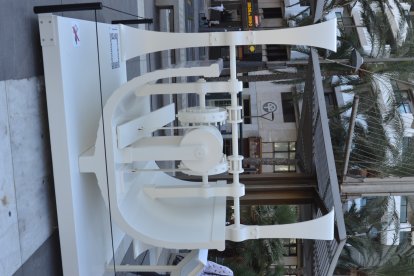 Exposición sobre Leonardo Da Vinci en la Plaza de las Velas.