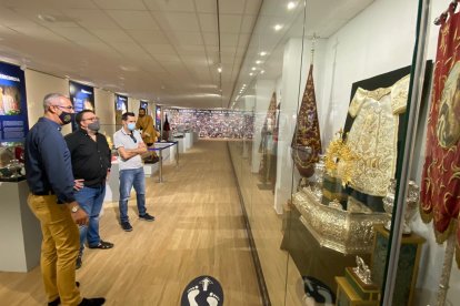 El equipo de la SER visitó el Museo de la Semana Santa.