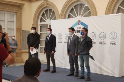 Diputación ayuda a 30 autónomos, profesionales y pymes de la cultura.