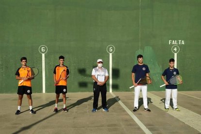 Listos para competir.