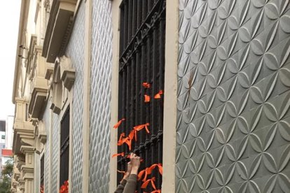Concentración contra la Ley Celáa en la puerta de La Salle