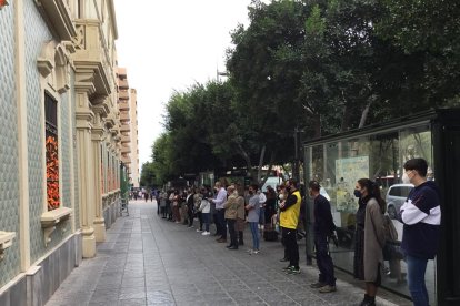 Concentración contra la Ley Celáa en la puerta de La Salle