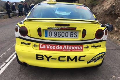 LA VOZ en el coche de Indalecio Muñoz Expósito.