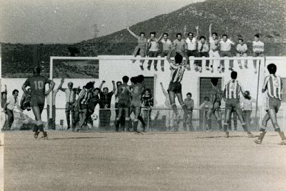 Explosión con un gol en la portería de las canteras.