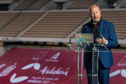 Javier Imbroda se dirige al deporte andaluz.
