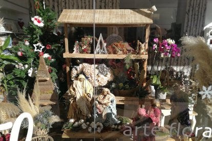 Segundo premio Modalidad C: Floristería Flowers.