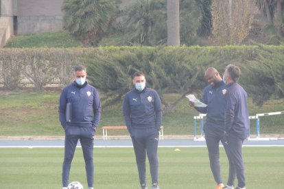 José Gomes con su equipo.