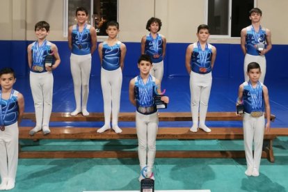 El equipo masculino.