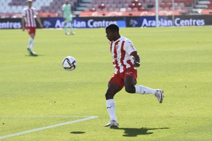 Sergio Akieme.