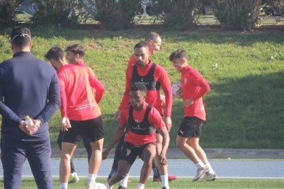 Guilherme Schettini siempre atento.