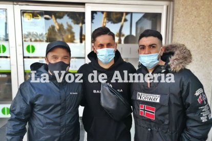 Con el personal del equipo TMA.