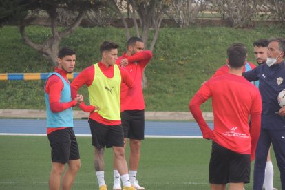 Atento a las instrucciones.