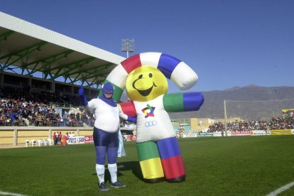 El primer derby en Santo Domingo con \'Superpoli\' e \'Indalete\'.