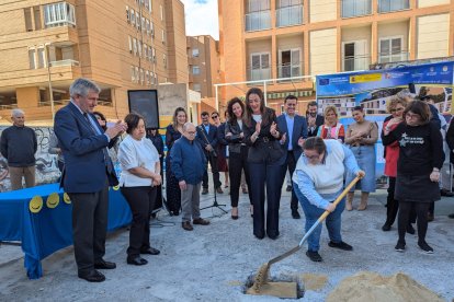 Usuarios de Asalsido y autoridades han participado en el acto.