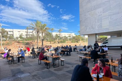 Espacio de networking donde los participantes de Sun&Blue Congress disfrutaron de una rica comida.