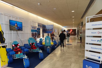 Los expositores ocuparon ambos pasillos del Palacio de Exposiciones y Congresos.