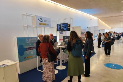 Los expositores ocuparon ambos pasillos del Palacio de Exposiciones y Congresos.