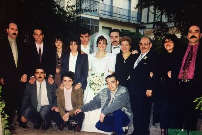 Juan Mesa Guerrero, Labi Champion, junto a sus padres y once hermanos.