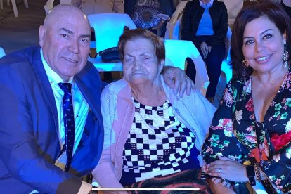 Juan Mesa Guerrero, Labi Champion, junto a su familia.