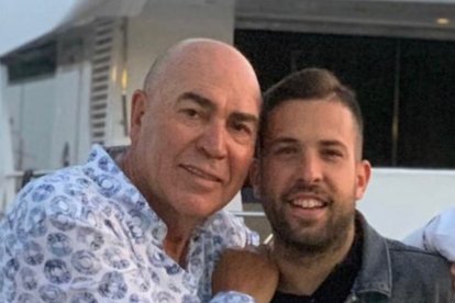 Juan Mesa Guerrero y Jordi Alba.