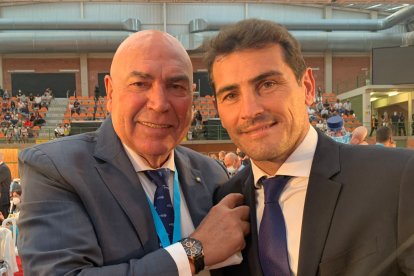 Juan Mesa Guerrero, Labi Champion, con Casillas.