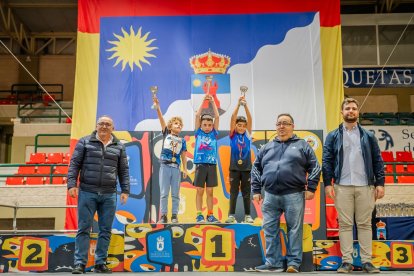 Un total de 350 niños demuestran su pasión por el deporte en la VII Media Maraton Kids de Roquetas 